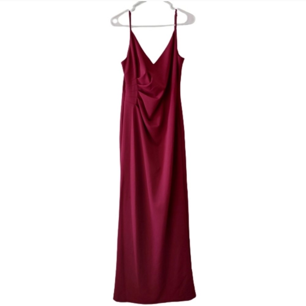 DB Studio formal dress size 10 red maxi bridesmaid spaghetti strap v-neck